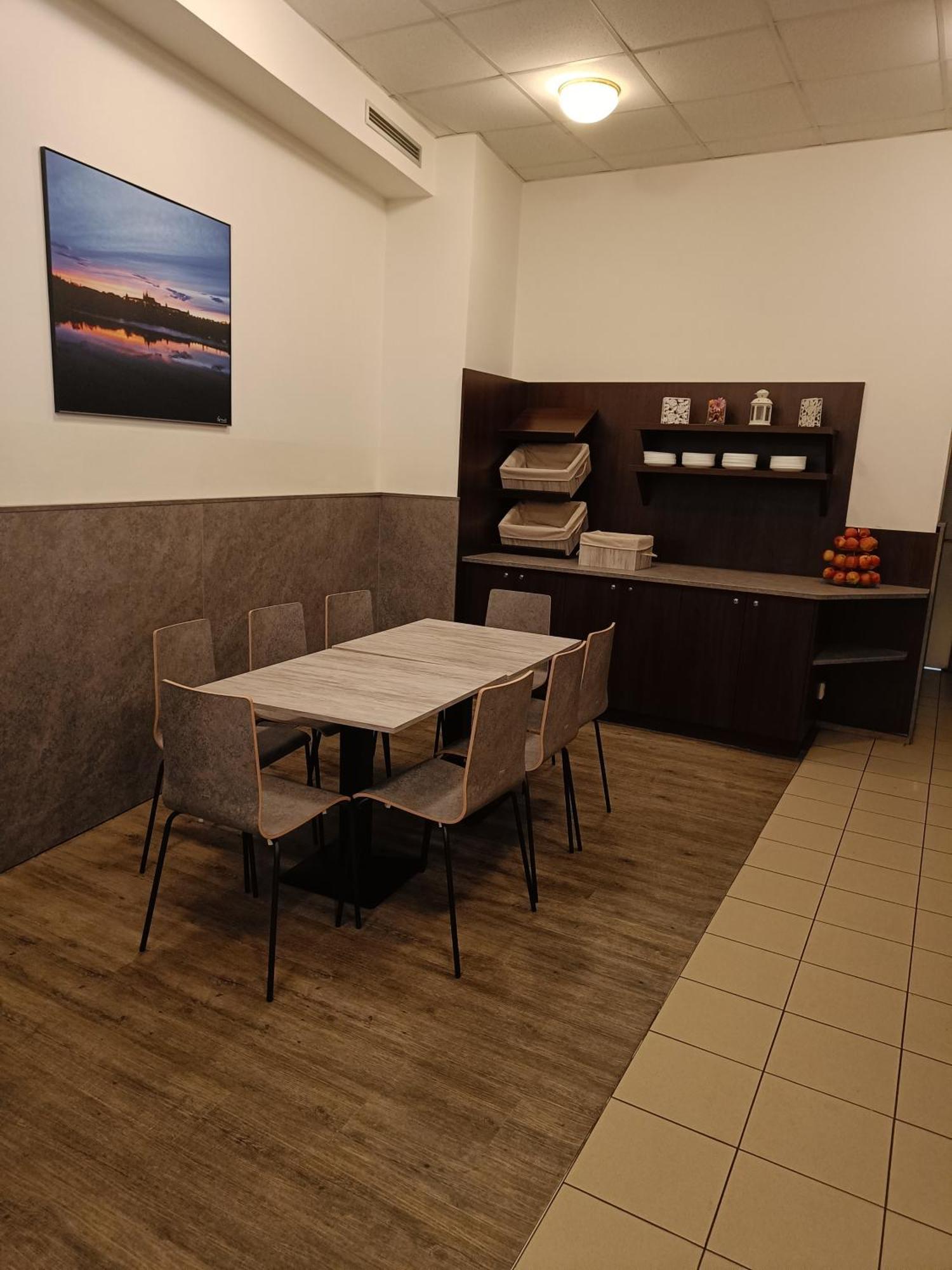 哲拉塔瓦哈酒店 布拉格 外观 照片