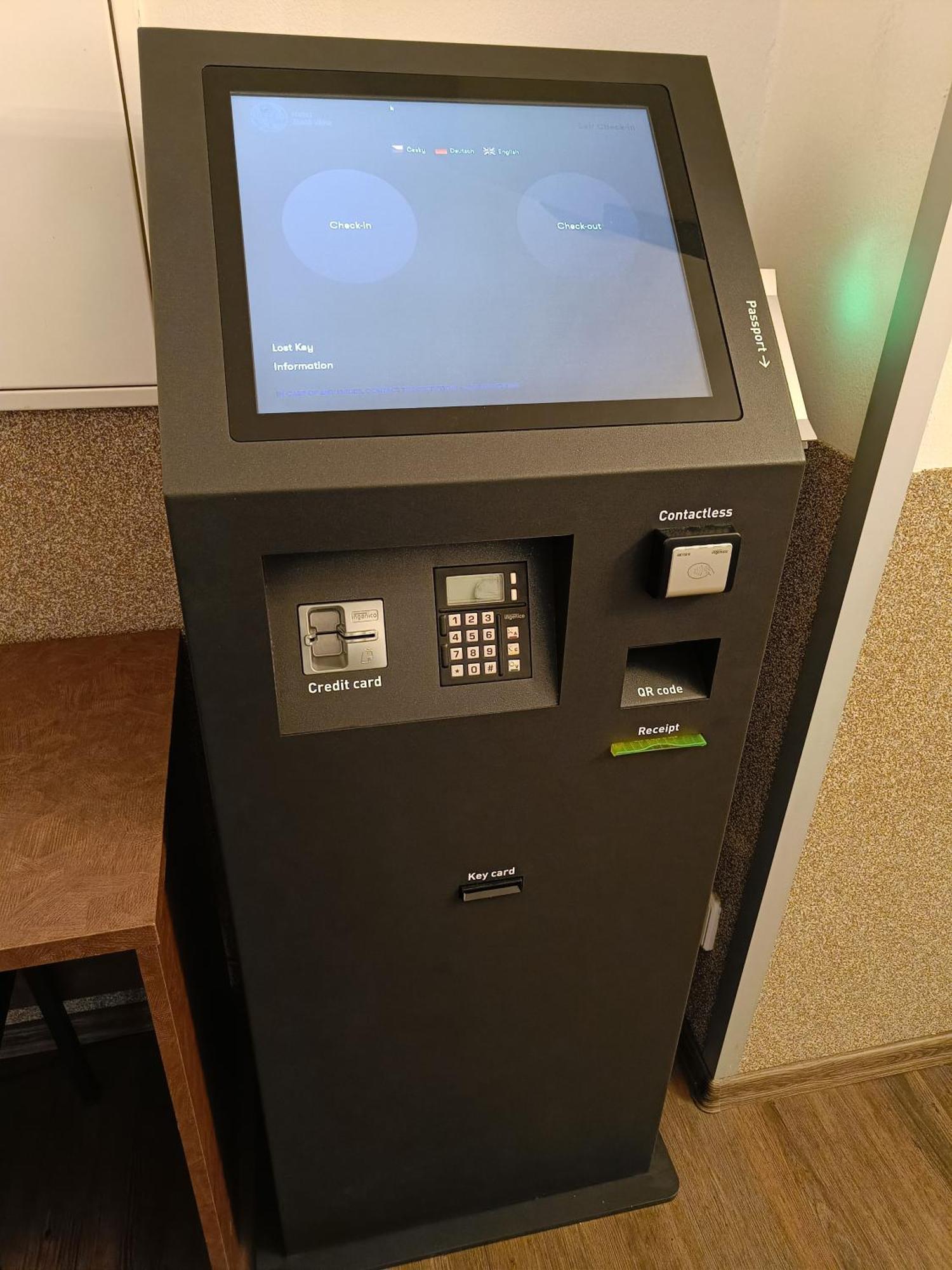 哲拉塔瓦哈酒店 布拉格 外观 照片
